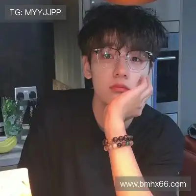 黄静
